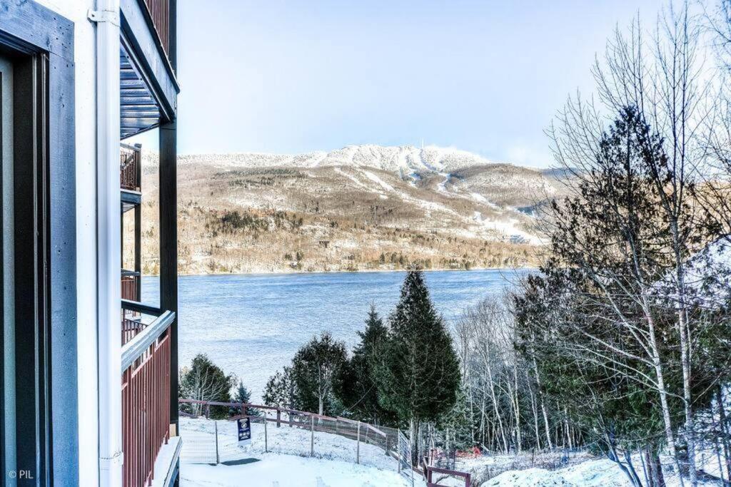 Chic Mt-Tremblant Condo With View On The Lake By Denstays Mont-Tremblant Ngoại thất bức ảnh