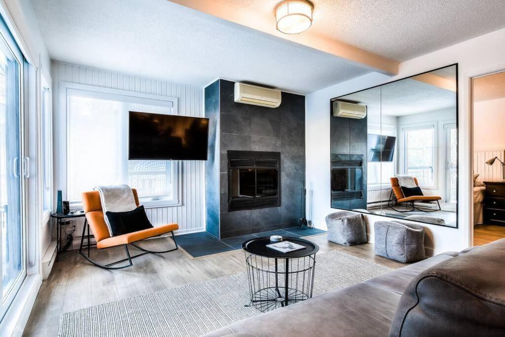 Chic Mt-Tremblant Condo With View On The Lake By Denstays Mont-Tremblant Ngoại thất bức ảnh