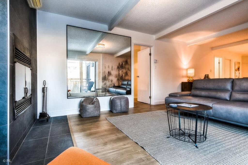 Chic Mt-Tremblant Condo With View On The Lake By Denstays Mont-Tremblant Ngoại thất bức ảnh